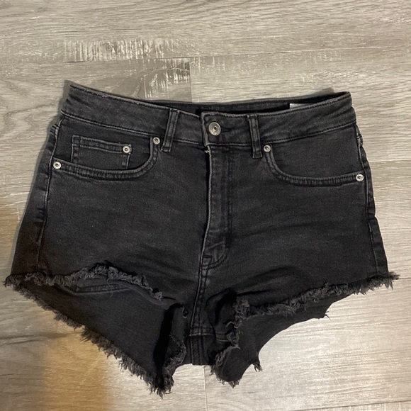 H&M shorts - Picture 1 of 5